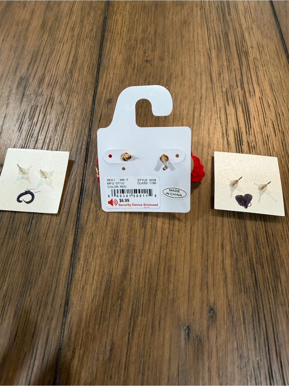 Set of 3 fun and colorful earrings! - Picture 5 of 9
